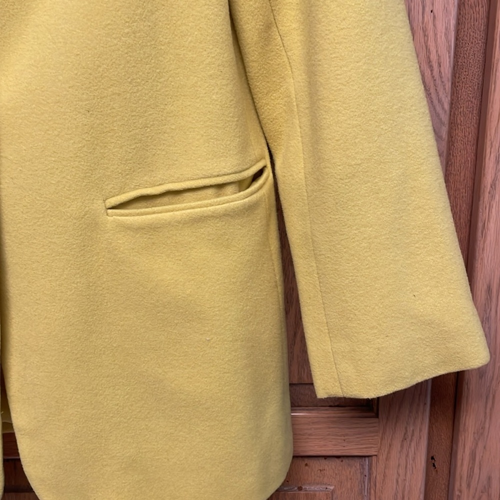 Harve Benard Vibrant Wool Yellow Blazer - Picture 5 of 9